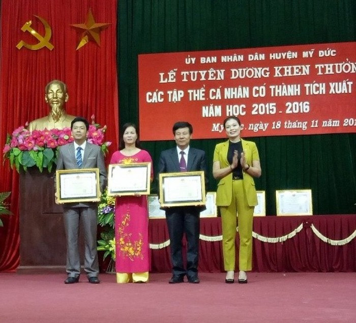 Thầy Nguyễn Trọng Tuân (thứ nhất từ trái sang phải) Thầy Nguyễn Trọng Tuân (thứ nhất từ trái sang phải)