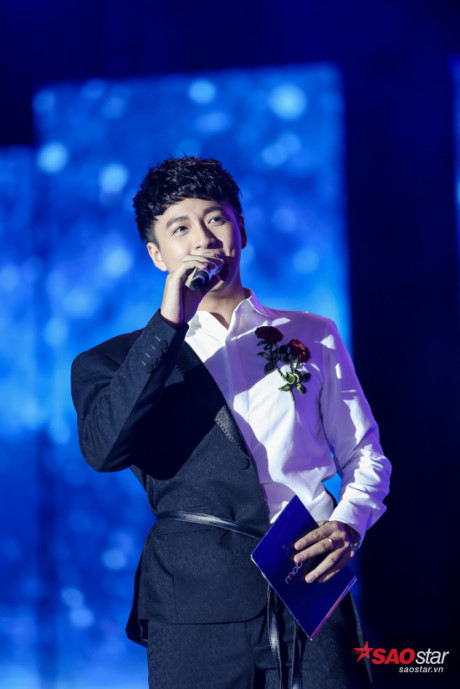 Noo Phước Thịnh rủ Ngô Kiến Huy cùng nhau lăng xê áo sơmi thêu hoa nổi - Ảnh 5 Noo Phuoc Thinh ru Ngo Kien Huy cung nhau lang xe ao somi theu hoa noi - Anh 5