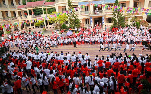 Tổ chức các hoạt động ngoại khóa - một hình thức để tập hợp, đoàn kết nội bộ nhà trường