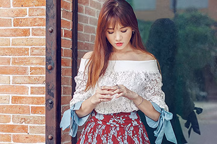 Hari Won, Tóc Tiên ấn tượng với trang phục đời thường