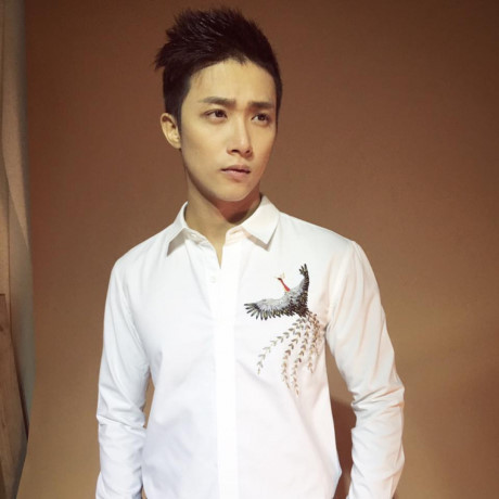 Noo Phước Thịnh rủ Ngô Kiến Huy cùng nhau lăng xê áo sơmi thêu hoa nổi - Ảnh 13 Noo Phuoc Thinh ru Ngo Kien Huy cung nhau lang xe ao somi theu hoa noi - Anh 13