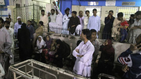 Thiếu niên 14 tuổi đánh bom tự sát vào nhà thờ, 52 người thiệt mạng - Ảnh 2 Thieu nien 14 tuoi danh bom tu sat vao nha tho, 52 nguoi thiet mang - Anh 2