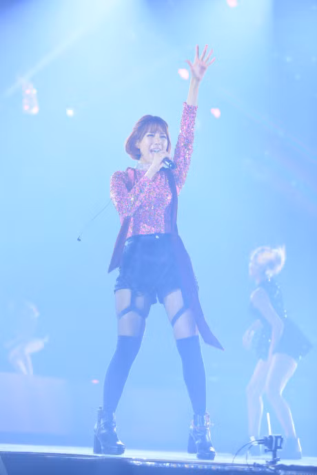 Dong Nhi tam mua tren san khau - Anh 11