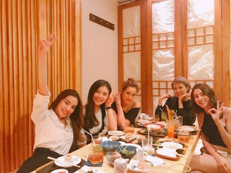 Jennifer Phạm khoe ảnh con trai, Mr Đàm hớn hở bên biệt thự triệu đô - Ảnh 8 Jennifer Pham khoe anh con trai, Mr Dam hon ho ben biet thu trieu do - Anh 8