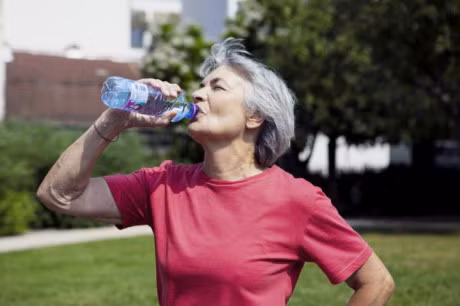 Che do an va tap luyen co the ngan ngua viem xuong khop - Anh 1