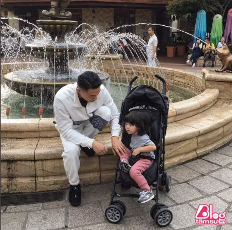 Xon xao truoc ve dep cua ong bo don than dien trai khien bao chi em dieu dung - Anh 5