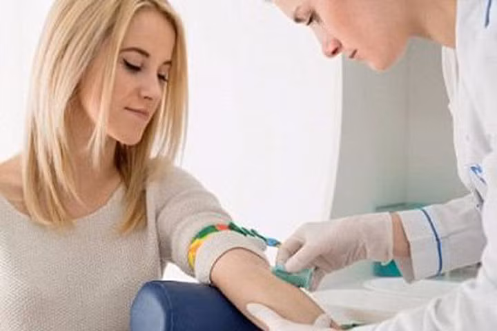 Xét nghiệm máu có thể phát hiện nguy cơ đột quỵ não ở chị em