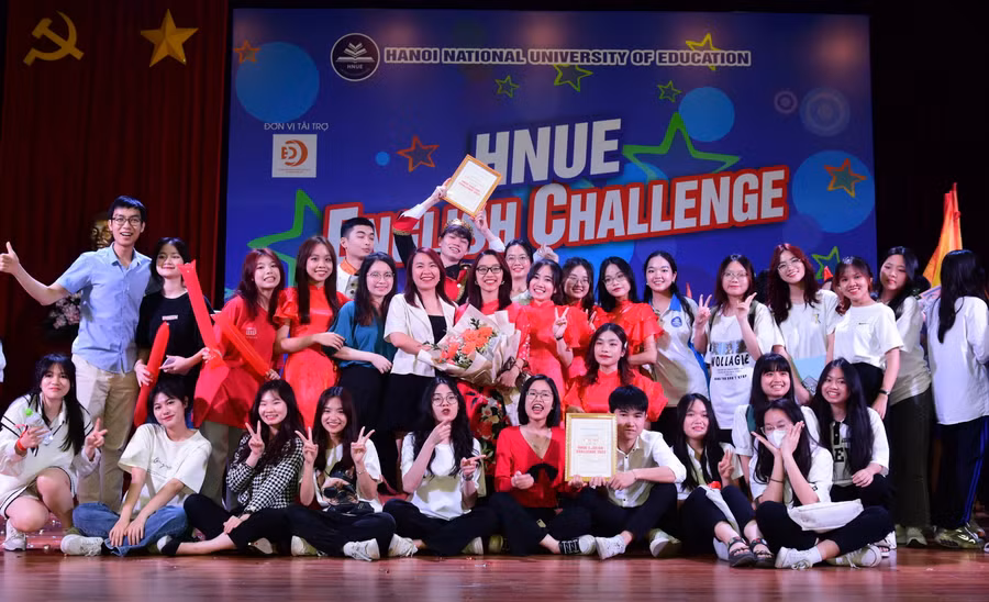 Các đội 'ăn mừng' chiến thắng.