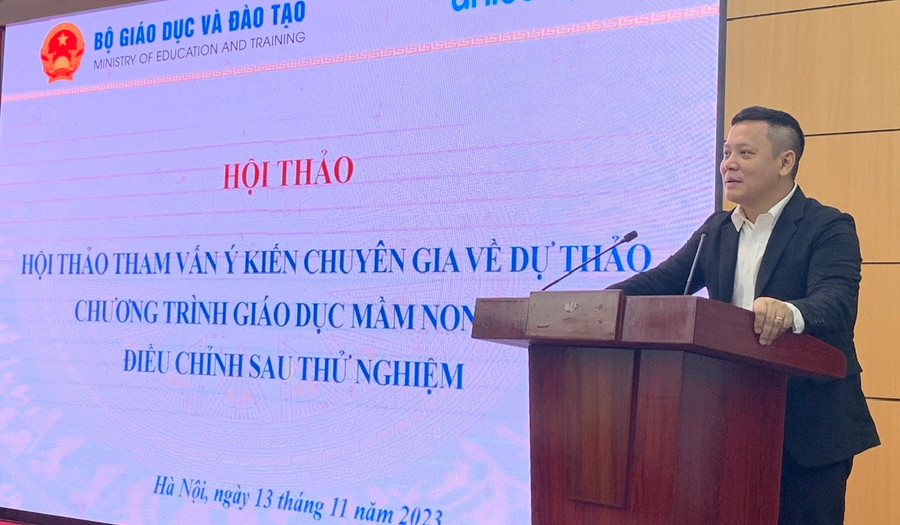 GS.TS Lê Anh Vinh, Viện trưởng Viện KHGD Việt Nam phát biểu ý kiến tại Hội thảo. GS.TS Lê Anh Vinh, Viện trưởng Viện KHGD Việt Nam phát biểu ý kiến tại Hội thảo.