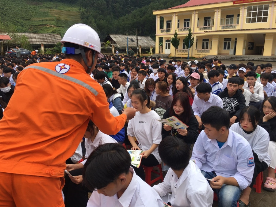 Tuyên truyền kiến thức về an toàn điện. Ảnh minh hoạ/INT Tuyên truyền kiến thức về an toàn điện. Ảnh minh hoạ/INT