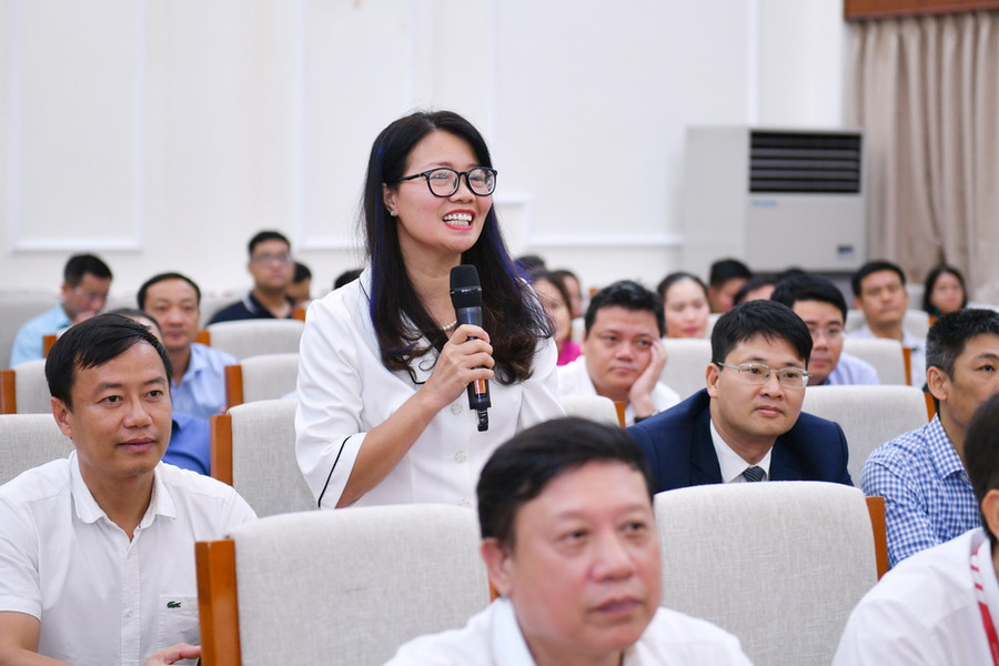 PGS.TS Phạm Thị Huyền. PGS.TS Phạm Thị Huyền.