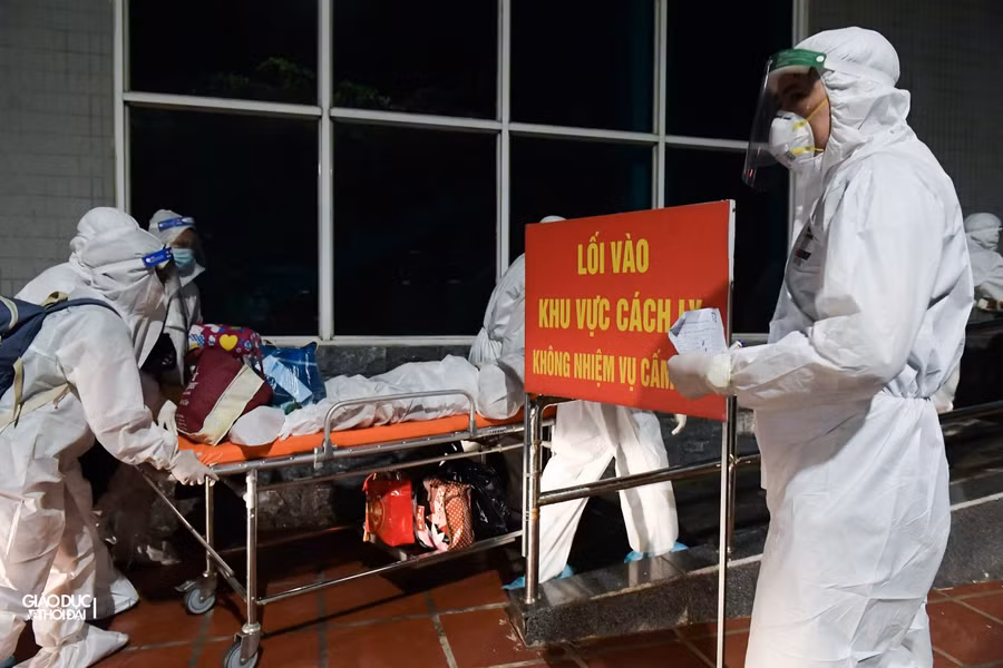 Tính đến tối 4/10, Trung tâm Kiểm soát bệnh tật (CDC) Hà Nội cho biết, chuỗi lây nhiễm liên quan Bệnh viện Việt Đức đã có 41 ca Covid-19.