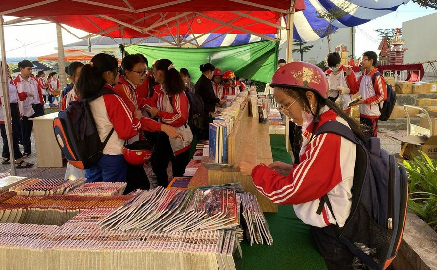 Lan toả văn hoá đọc trong trường học.