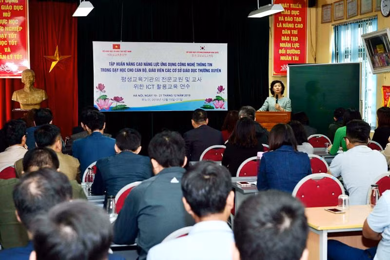 Khoá tập huấn thu hút đông đảo học viên tham gia