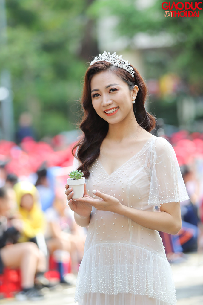 Hoa khôi Tràng An – Đại sứ Biến đổi khí hậu của Pony Garden Lê Ngọc Trâm.