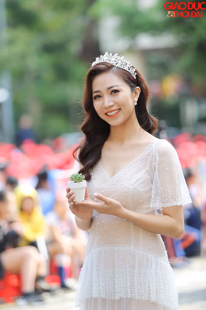 Hoa khôi Tràng An – Đại sứ Biến đổi khí hậu của Pony Garden Lê Ngọc Trâm.