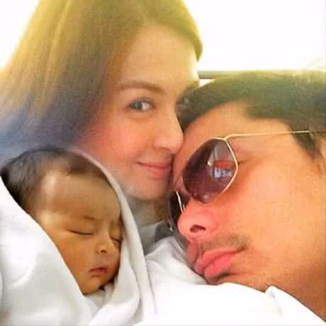 Loat anh giong nhau nhu 2 giot nuoc cua my nhan dep nhat Philippines va con gai - Anh 5