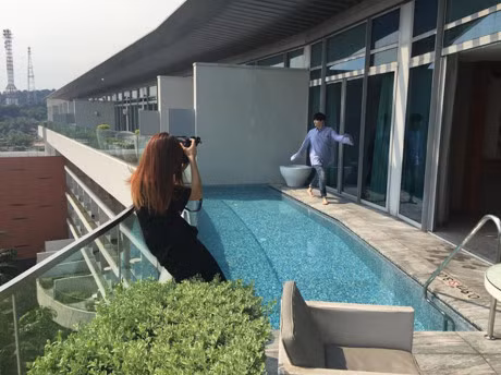 Sao Han 11/12: Jessica toc vang ong nhu bup be, Lee Jong Suk tung tang tao dang - Anh 2