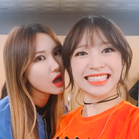 Sao Han 11/12: Jessica toc vang ong nhu bup be, Lee Jong Suk tung tang tao dang - Anh 6