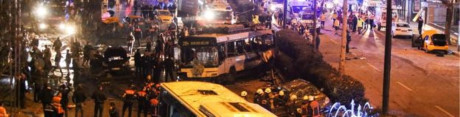 Hiện trường vụ đánh bom đẫm máu tại Istanbul, gần 200 người thương vong - Ảnh 1 Hien truong vu danh bom dam mau tai Istanbul, gan 200 nguoi thuong vong - Anh 1