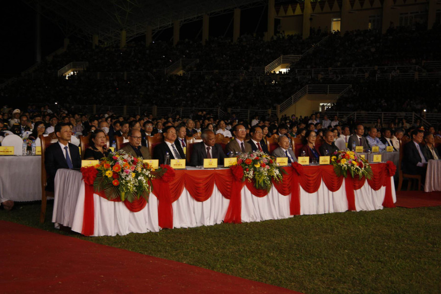 Đại biểu tham dự lễ niệm 110 năm ngày thành lập tỉnh Kon Tum. Đại biểu tham dự lễ niệm 110 năm ngày thành lập tỉnh Kon Tum.