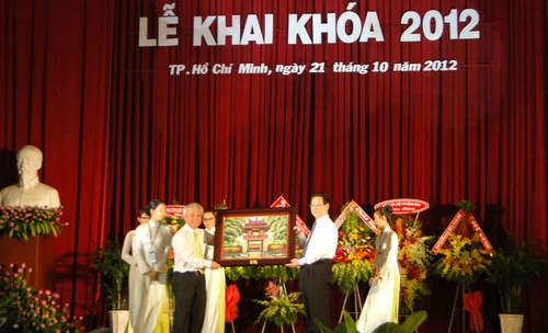 Thủ tướng Nguyễn Tấn Dũng dự Lễ khai khoá 2012 tại ĐHQG TP.HCM