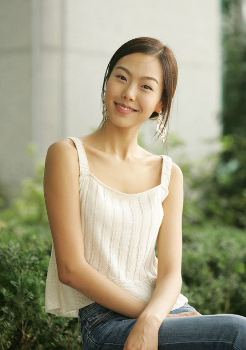 Lee Sun Gyun, Kim Min Hee đến Việt Nam dự LHP Quốc tế Hà Nội ảnh 1 Lee Sun Gyun, Kim Min Hee đến Việt Nam dự LHP Quốc tế Hà Nội ảnh 1