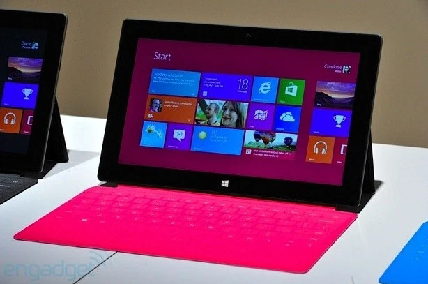 Máy tính bảng Surface có giá 499 USD