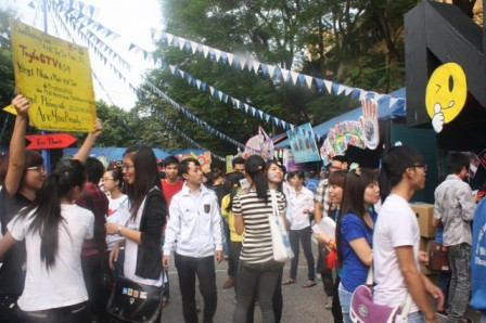 Khu vực hội trại thu hút nhiều tân sinh viên nhất với các hoạt động phong phú. Ảnh: gdtd.vn