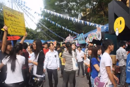 Khu vực hội trại thu hút nhiều tân sinh viên nhất với các hoạt động phong phú. Ảnh: gdtd.vn