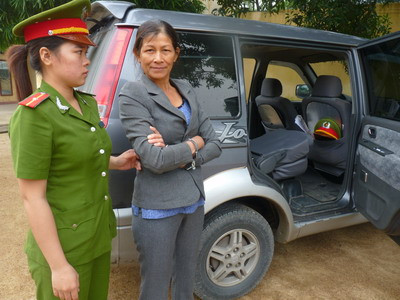 Cơ quan Công an bắt bà Huỳnh Thị Út