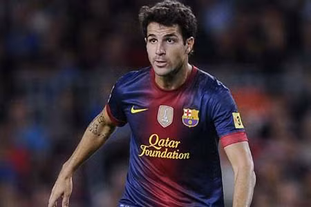 Fabregas cảnh báo các đồng đội hãy giữ đôi chân trên mặt đất