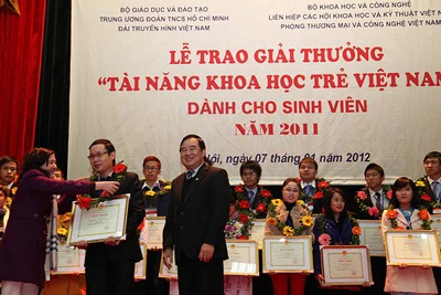 Tài năng khoa học trẻ VN được ưu tiên xét tuyển học bổng du học