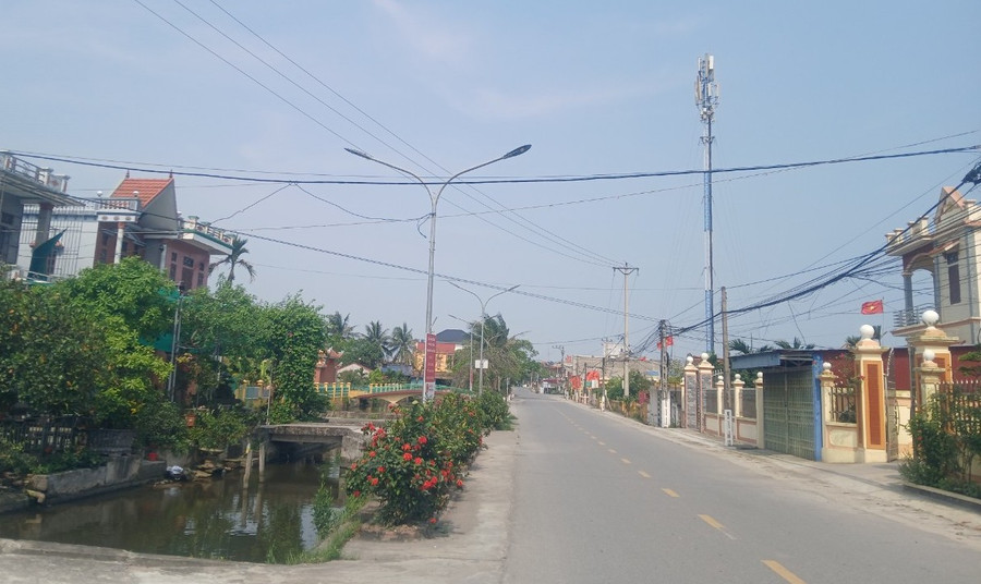 Đổi thay đường làng ngõ xóm ở Nông thôn mới Hợp Tiến. Đổi thay đường làng ngõ xóm ở Nông thôn mới Hợp Tiến.