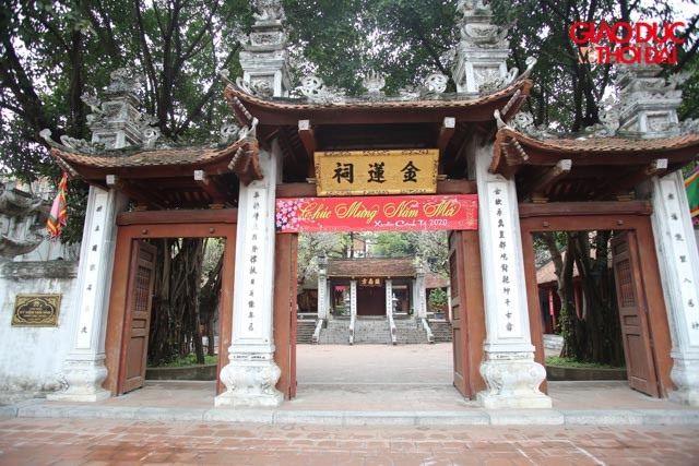 Tại Đình Kim Liên, thưa thớt bóng người đến lễ đầu năm.