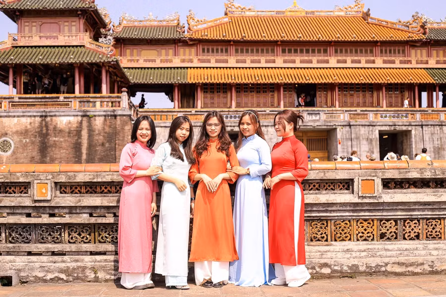 Ngày 8/3 sẽ được miễn phí vé tham quan ở các điểm di tích thuộc Quần thể di tích Cố đô Huế đối với phụ nữ mặc áo dài.