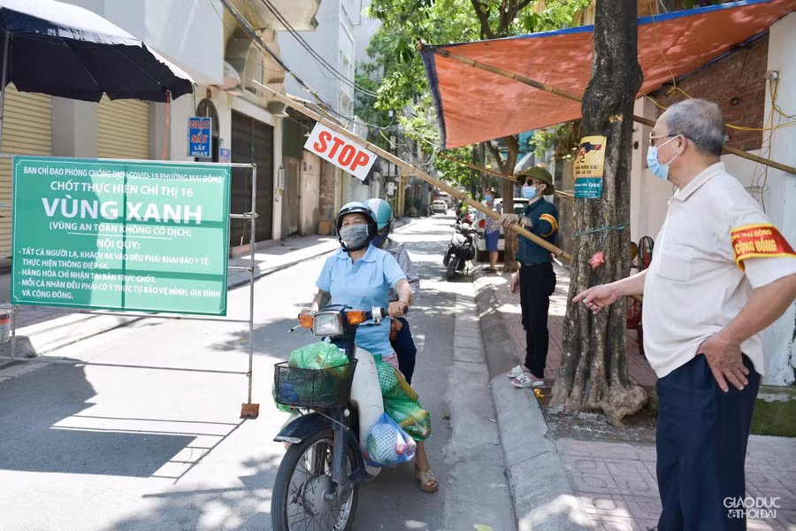Để chủ động phòng dịch Covid-19, đến nay, tại quận Hoàng Mai đã có 2 phường Mai Động và Đại Kim thành lập gần 50 “vùng xanh” an toàn tại nhiều khu dân cư và tòa chung cư.