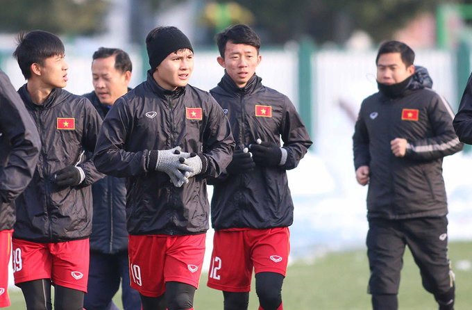 Sau khi đoạt vé vào chung kết, các cầu thủ U23 Việt Nam được "xả trại" đi ăn uống, xông hơi. HLV Park muốn các học trò có được tinh thần thoải mái nhất có thể sau những trận khổ chiến liên tục với Iraq và Qatar. Sau khi đoạt vé vào chung kết, các cầu thủ U23 Việt Nam được "xả trại" đi ăn uống, xông hơi. HLV Park muốn các học trò có được tinh thần thoải mái nhất có thể sau những trận khổ chiến liên tục với Iraq và Qatar.