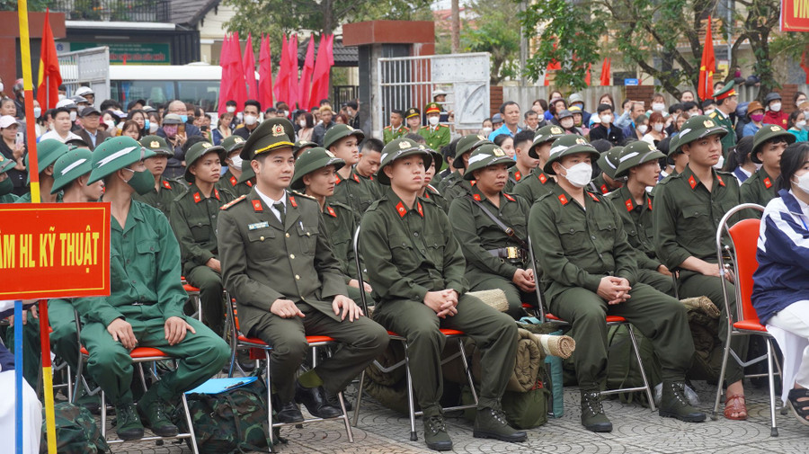 Các thanh niên tham gia nghĩa vụ Công an nhân dân. (Ảnh: Đ. Đức). Các thanh niên tham gia nghĩa vụ Công an nhân dân. (Ảnh: Đ. Đức).