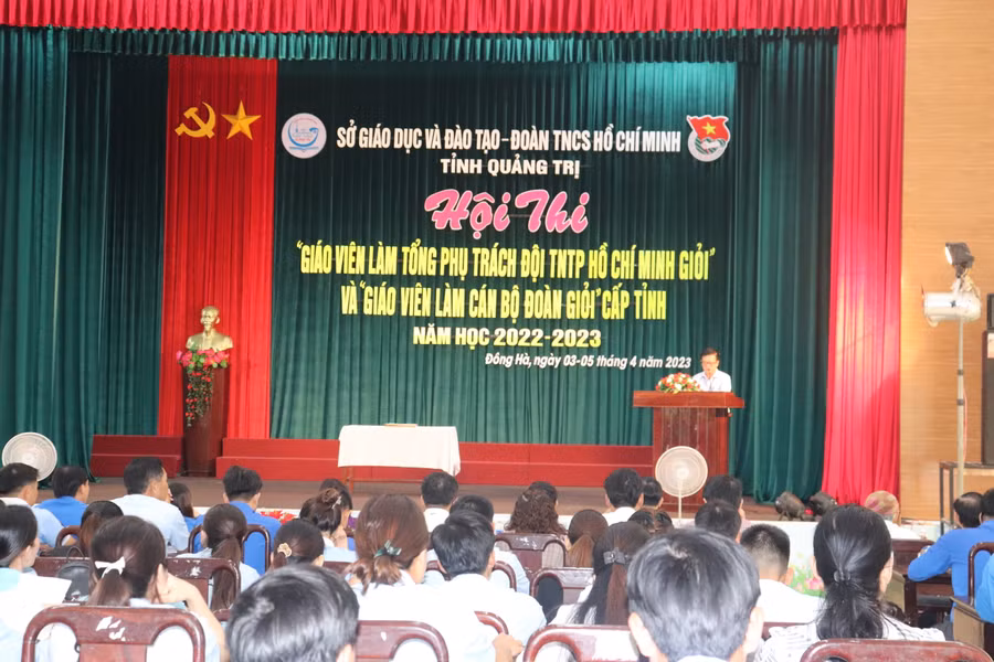 Giáo viên Quảng Trị tham gia hội thi cán bộ Đoàn, Đội giỏi.