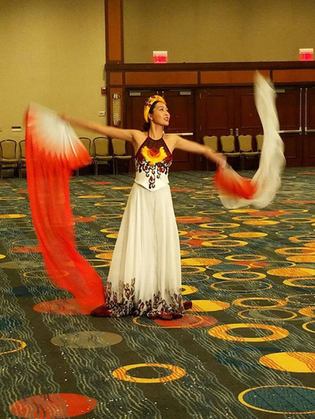 Hoa khoi Dieu Ngoc gay 