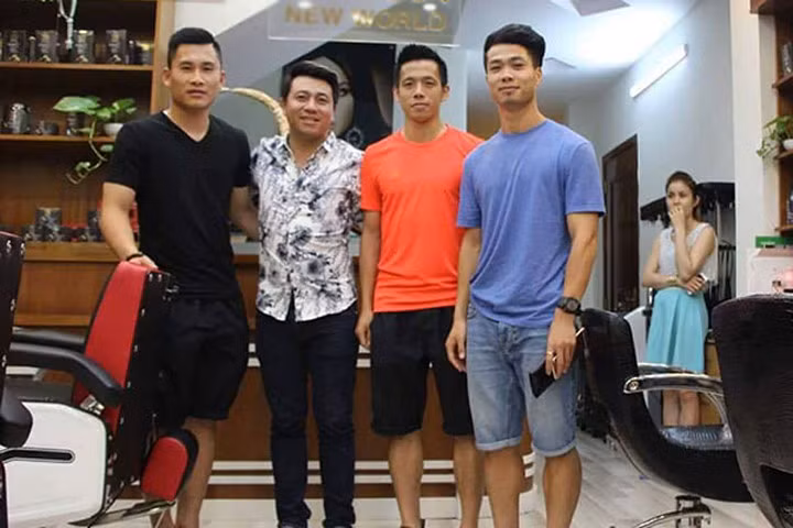 Đây là cách mà Công Phượng đã rủ đồng đội đi giải đen 