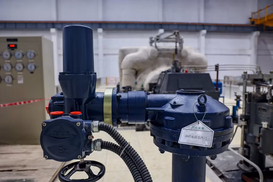 Dù chưa chính thức đưa vào vận hành nhưng từ cuối năm 2021 đến nay, nhà máy đã tiếp nhận hơn 30.000 tấn rác cho TP Hà Nội. Đáng chú ý, từ đầu tháng 6/2022 đến nay, khi Thủ đô ùn ứ rác trong nhiều ngày, thì hàng chục nghìn tấn rác đã được chuyển về nhà máy để giảm tải cho Hà Nội.