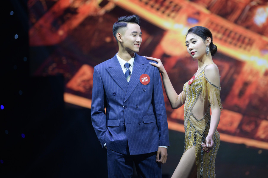 Trong đêm chung kết, 20 thí sinh (10 nam, 10 nữ) đã tranh tài qua 3 vòng thi chào hỏi, trình diễn trang phục (gồm trang phục truyền thống và dạ hội) và ứng xử.
