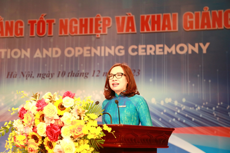 PGS.TS Nguyễn Thị Nhung phát biểu tại buổi lễ. PGS.TS Nguyễn Thị Nhung phát biểu tại buổi lễ.