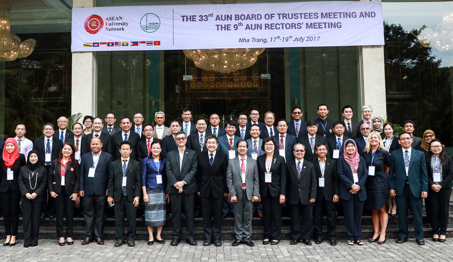 Các đại biểu tham dự Hội nghị Các đại biểu tham dự Hội nghị