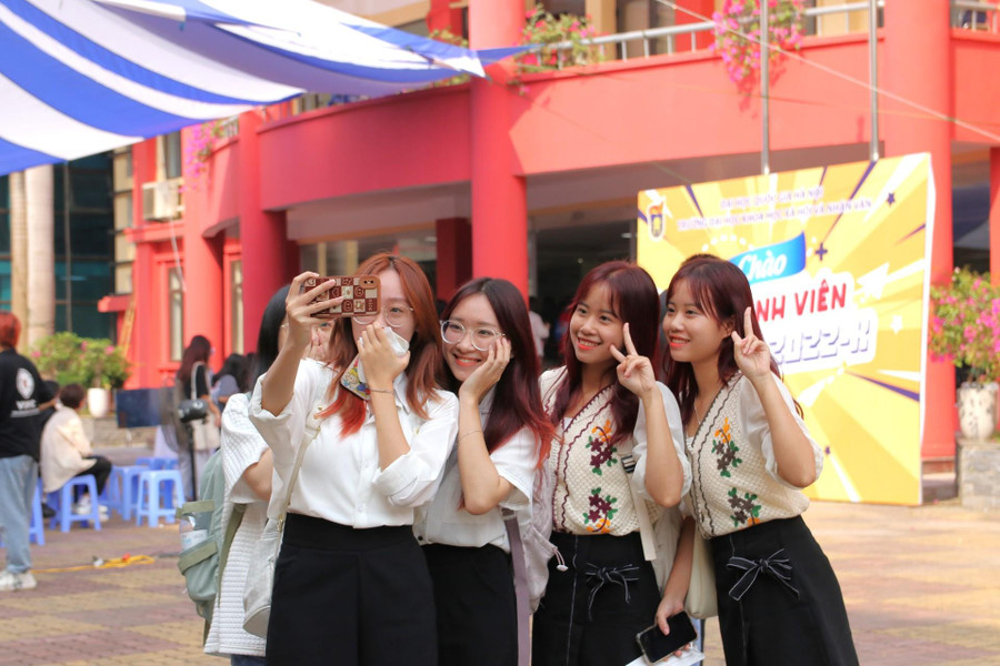 Lưu lại kỷ niệm đáng nhớ. Lưu lại kỷ niệm đáng nhớ.