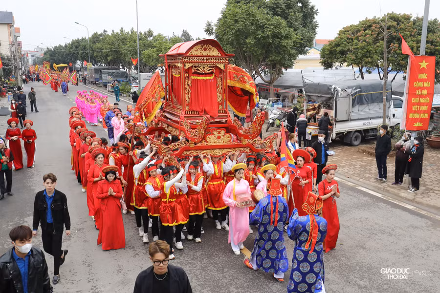 Phần hội diễn ra từ ngày mùng 6 đến hết mùng 8 tháng Giêng, gồm các hoạt động văn hóa văn nghệ, trò chơi dân gian truyền thống, thi đấu thể thao.