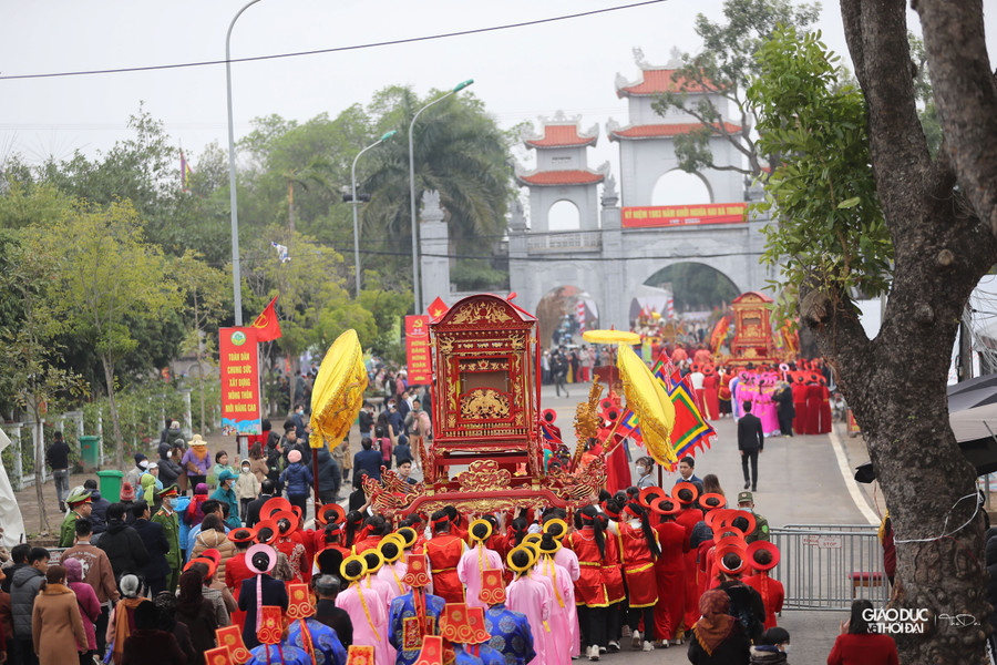 Phần hội diễn ra từ ngày mùng 6 đến hết mùng 8 tháng Giêng, gồm các hoạt động văn hóa văn nghệ, trò chơi dân gian truyền thống, thi đấu thể thao.