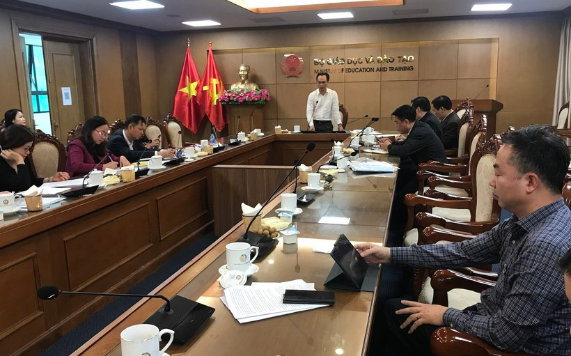 Thứ trưởng Bộ GD&ĐT Hoàng Minh Sơn chủ trì cuộc họp góp ý kiến về Đề án “Xây dựng mô hình nguồn tài nguyên giáo dục mở trong giáo dục đại học". Thứ trưởng Bộ GD&ĐT Hoàng Minh Sơn chủ trì cuộc họp góp ý kiến về Đề án “Xây dựng mô hình nguồn tài nguyên giáo dục mở trong giáo dục đại học".